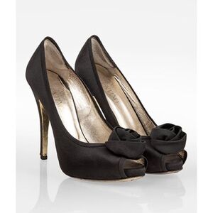 Valentino Garavani. Black Satin Peep Toe Stilettos with Satin Flower. Size 9.